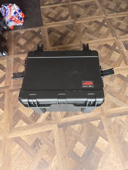 SKB 6U iSeries 13" Injection Molded Fly Rack