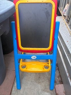 Kids painting station $5