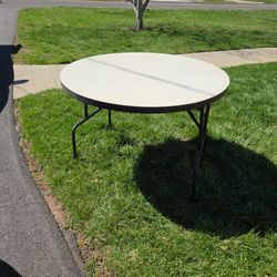 Folding Table 