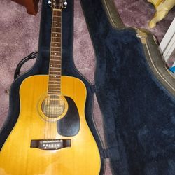 SUZUKI ACOUSTIC GUITAR 