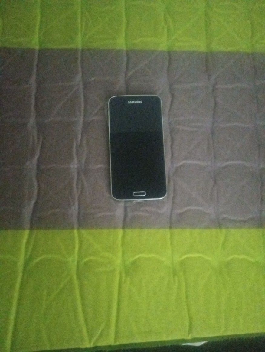 Broken Samsung Galaxy S5