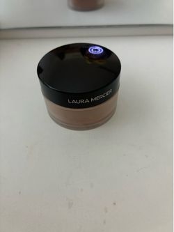 Laura Mercier powder