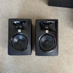 JBL 305P MKII