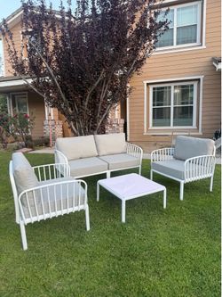 Outdoor patio furniture
