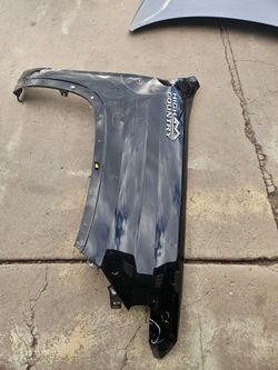 Chevrolet Chevy Silverado  2500 fender oem 19 to 26 damaged