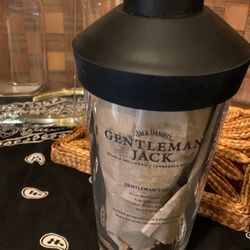 Two JACK DANIEL Gentleman Jack COLLECTIBLE Pint Glass/SHAKERS - NEW!
