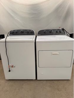Whirlpool washer and dryer laundry
