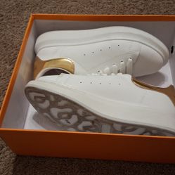 Alexander McQueen Style Sneakers – White/Gold – Size 10.5 –🔥 Like-New Look