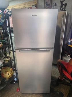 Whirlpool refrigerator 61x24x28