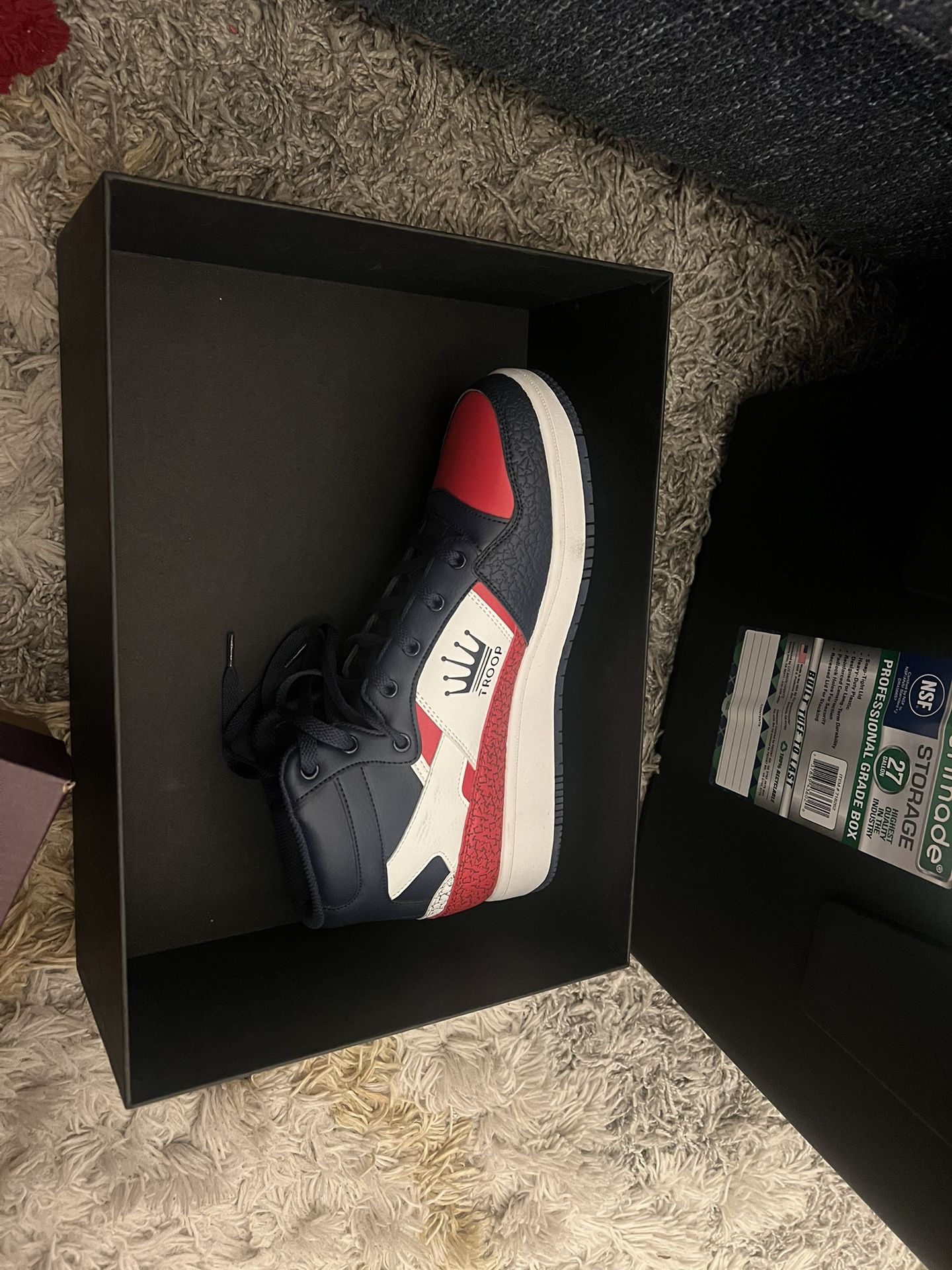 Tennis Shoes; TROOP Crown Mid ripple 