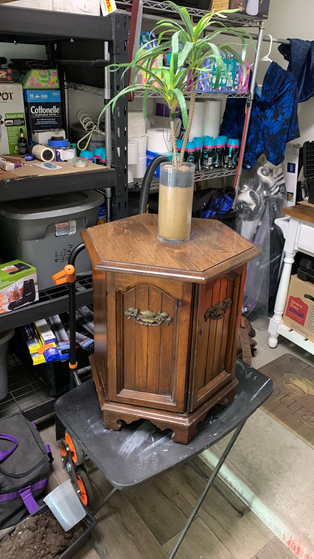Octagon cabinet opens cash only