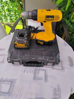 DeWalt 18 V Drill.