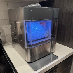 Opal 2.0 Nugget Ice Maker w/ Side Tank – Excellent Condition