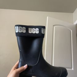 UGG BOOTS USED