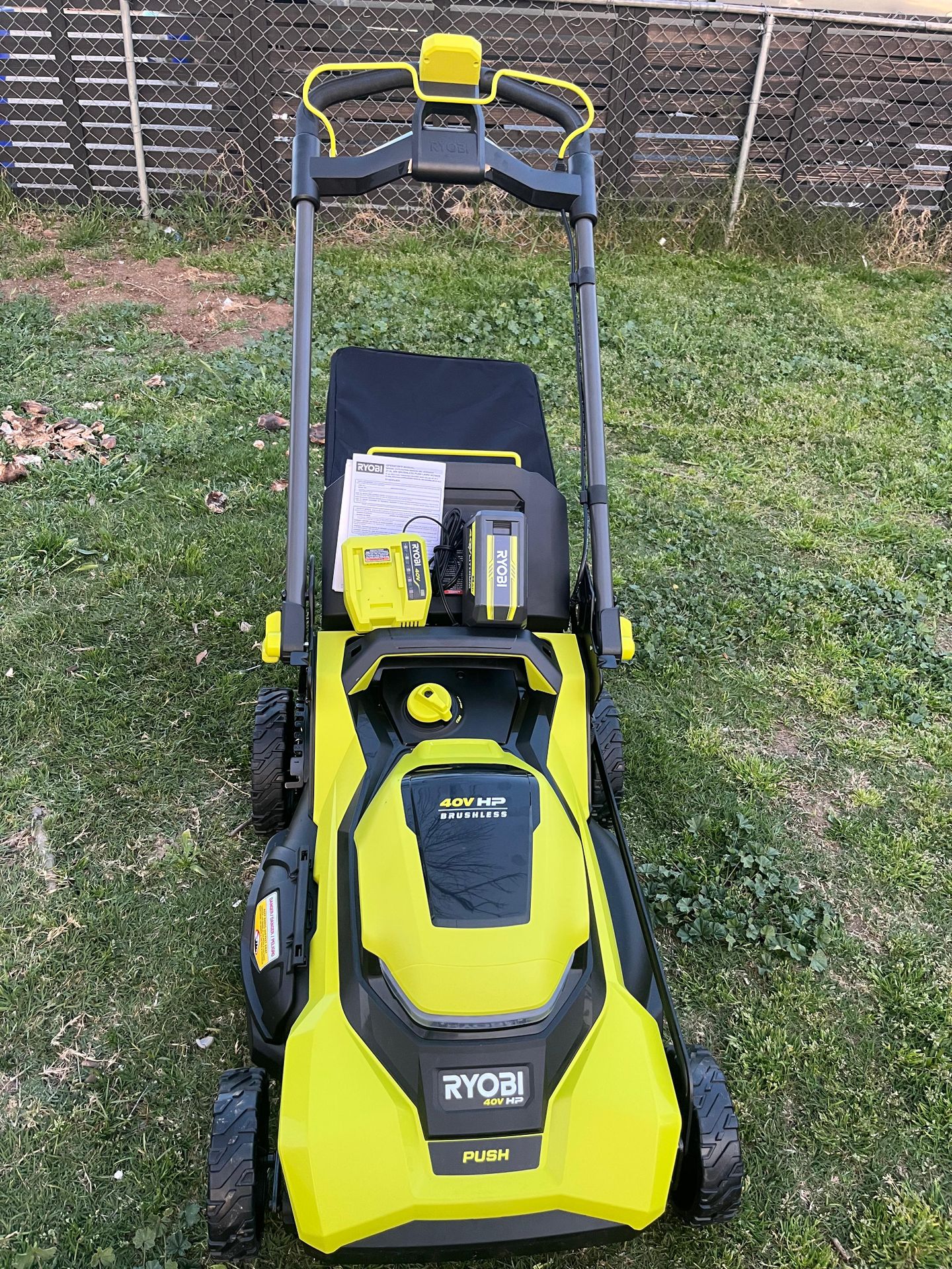 RYOBI
40V HP Brushless 21 in. Cordless Battery Walk Behind Push Lawn Mower with 8.0 Ah Battery and Charger