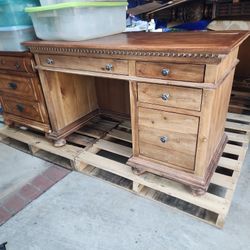 Free Wood Desk