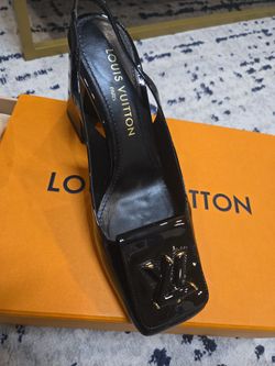 Authentic Louis Vuitton Black Glossy Heels with Sleek Design