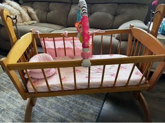 Wood Bassinet