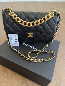 CHANEL LARG BAG NEW IN THE BOX