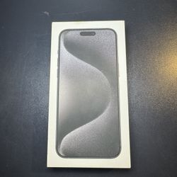 Unlocked iPhone 15 Pro Max 256gbs (MINT)