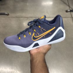 Brand-new Kobe 9 em love fade sz12