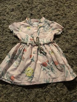 Carter’s baby girl dress size 6 months