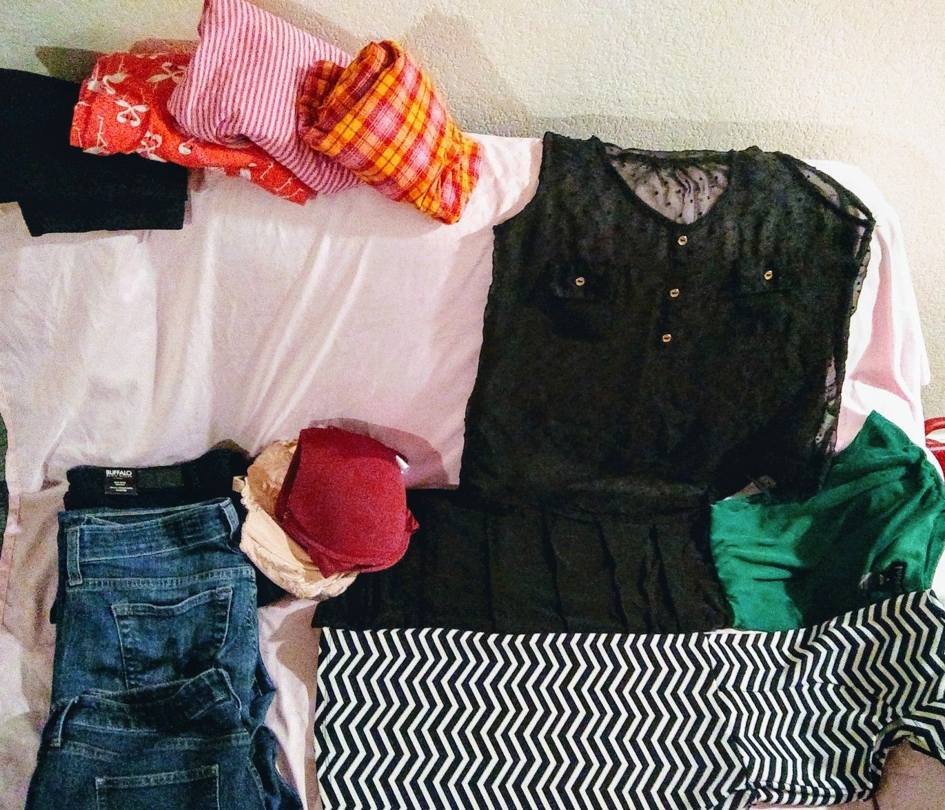 Women's clothes bundle $8