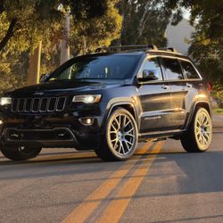 2014 Grand Cherokee Overland V8 Hemi AWD