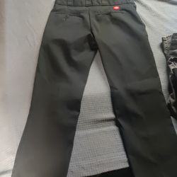 Women's 774 Dickies Original Fit Work Pants Black Size 6 Petite for Sale in  Whittier, CA - OfferUp