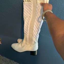 New White Winter boots