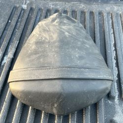 09-14 R1 Passenger Seat