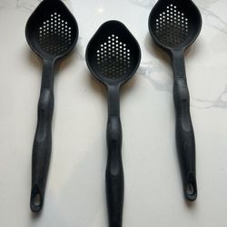 Vollrath 14” Nylon Slotted Spoon Commercial Restaurant Serving Skimmer Black