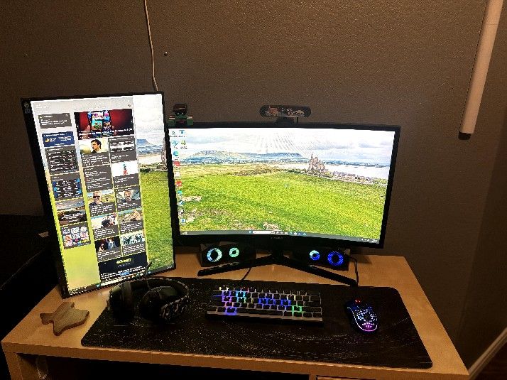 pc Gaming Setup price ONLY FOR MONITORS AND TOGETHER PC