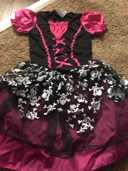 Wonderland costumes pretty pirate large(10-12)