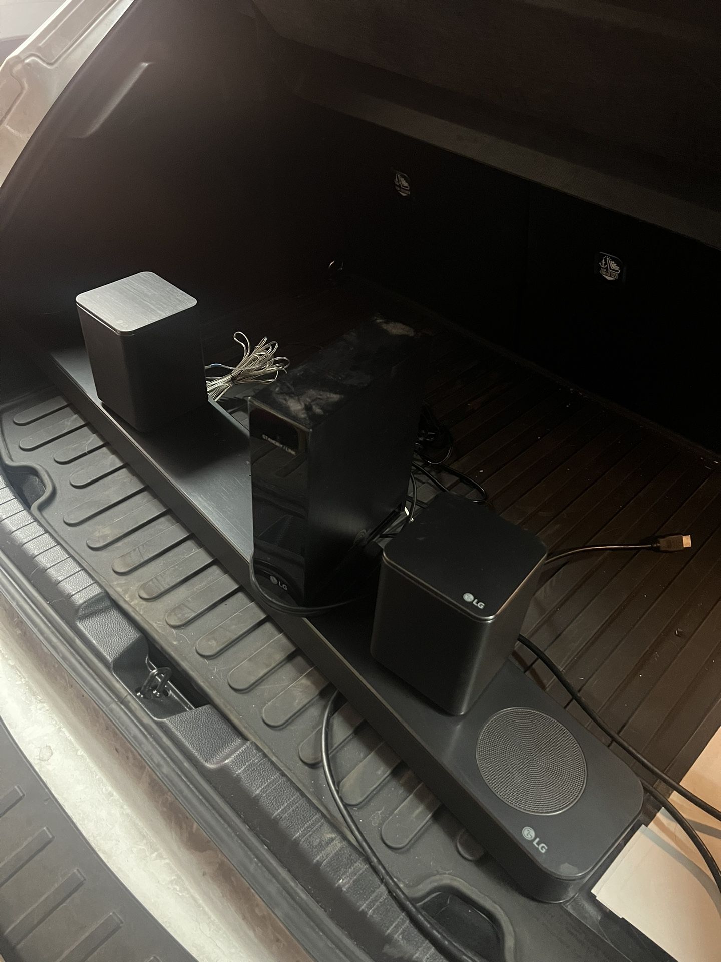 Lg Spk8-S Wireless Rear Speaker Kit WITH Sound Bar
