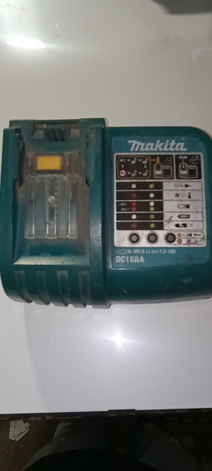 Makita Rapid Battery Charger DC18RA NiMH& Li-ion 18v.