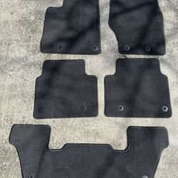 Jeep Grand Cherokee L OEM Floor Mats (contact info removed)0aa