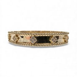 14k Gold Bangle Bracelet