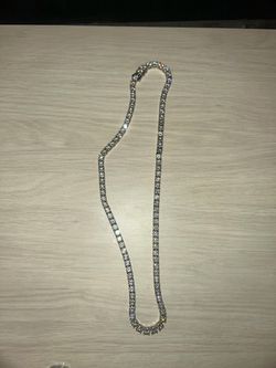 Real diamond chains