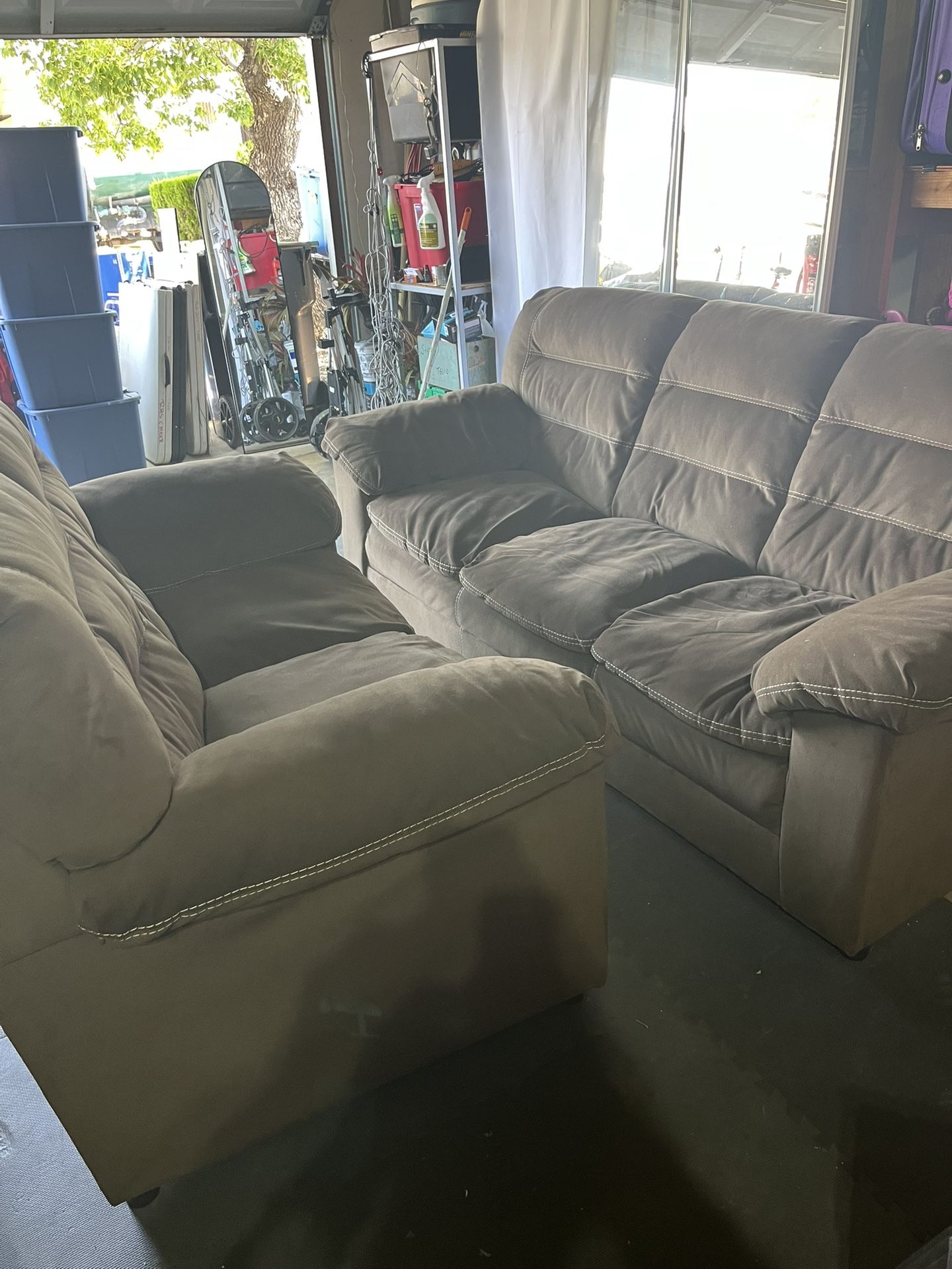 Couch And Love Seat Great Condition