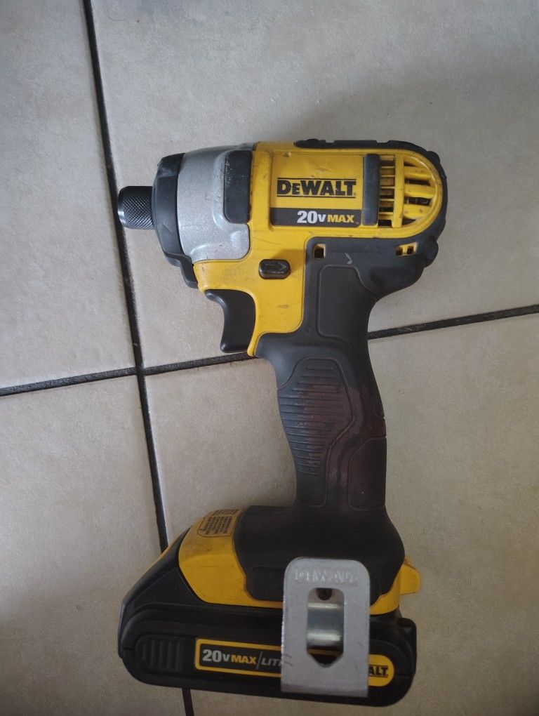 Impacto DeWalt