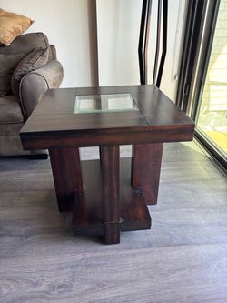 Beautiful Dark Wood Accent Tables – Set of 2