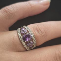 925 Sterling Silver Purple Zirconium Ring Size 7 ot 8