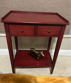 Small  wood table with 2 small drawers