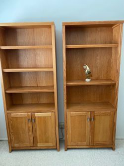 Two Oak Bookcases  Cash only Pick Up in Pomona/Phillips Ranch - Bring Help to load.