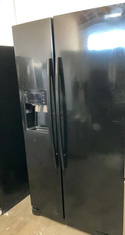 Samsung Side By Side Black Refrigerator
