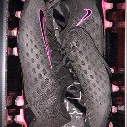 Nike Phantom Ultra Venom Soccer Cleats