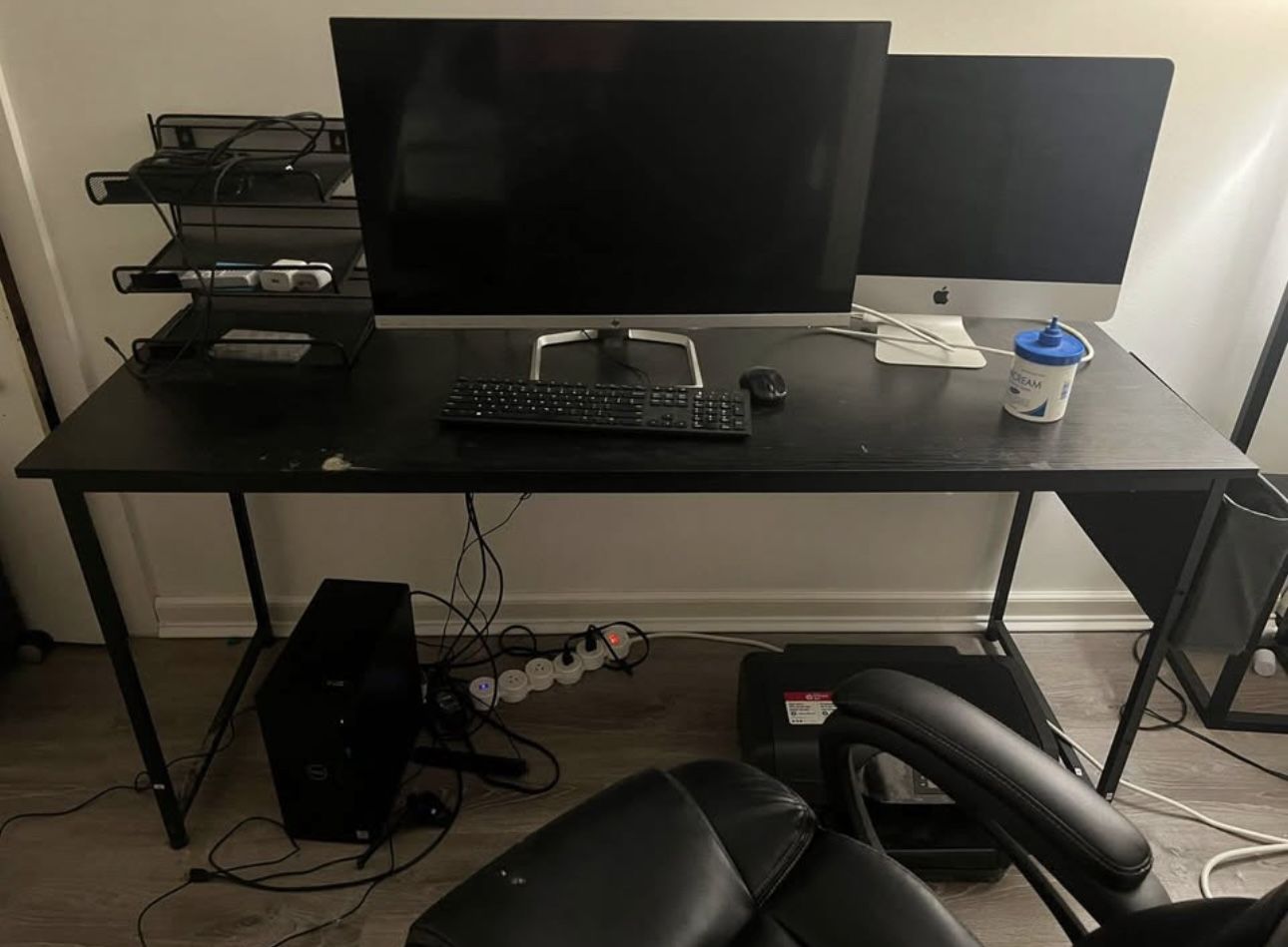 Office desk 