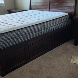 Beautiful Sleigh Bed W/4 Large Drawers & Queen Mattress Bought Nov 2020