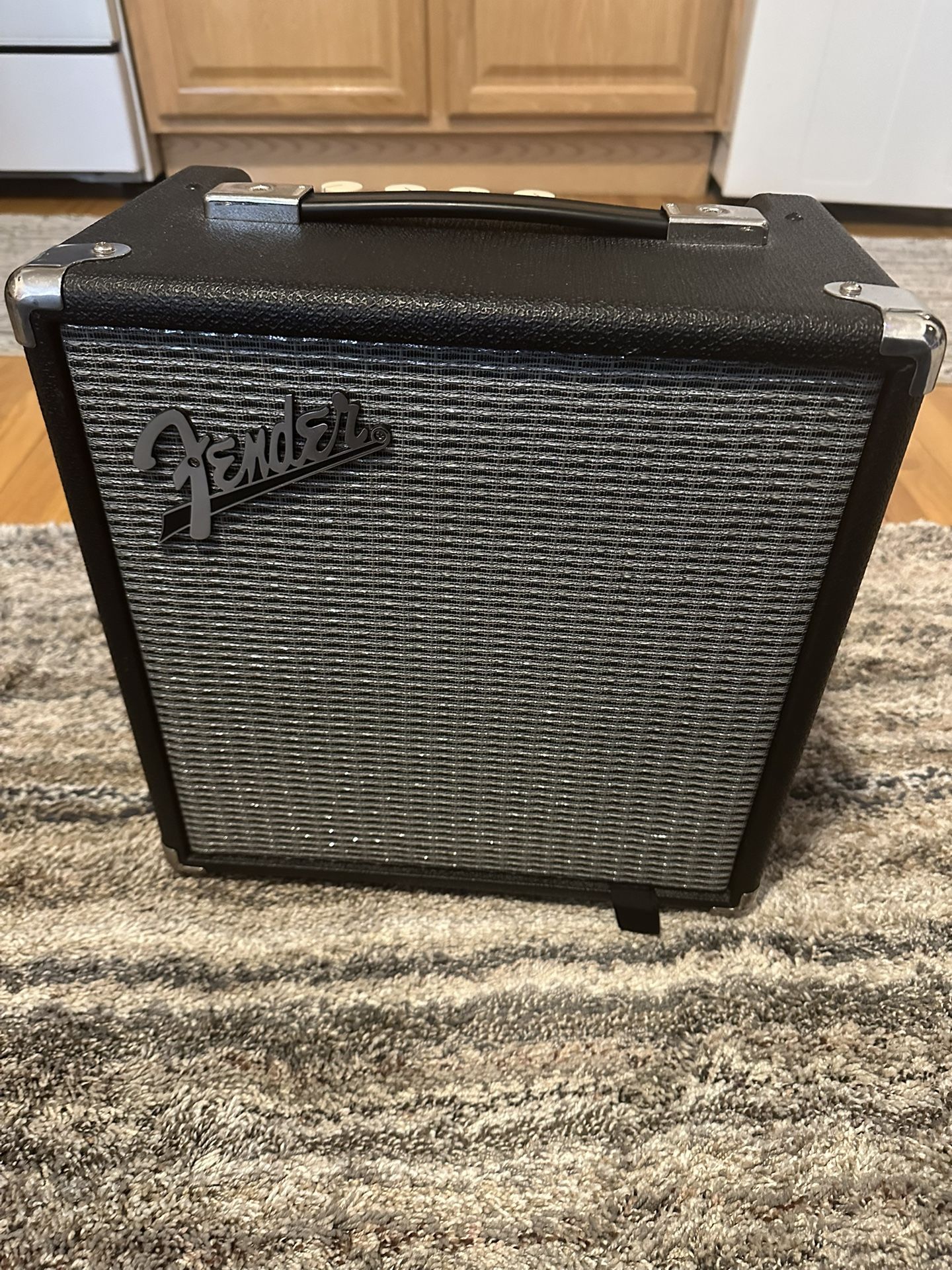 Fender Rumble 25 Bass Combo Amplifier Bundle with Cable and Austin Bazaar Instructional DVD